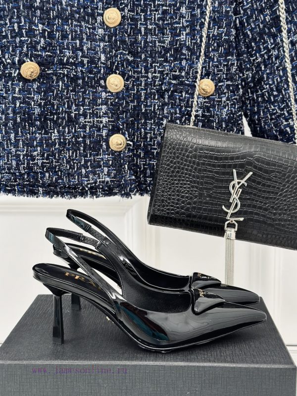 PRADA/PRADA Classic Spring/SummerTriangle logo sandals single shoe seriesThe simple design ivov3hszf