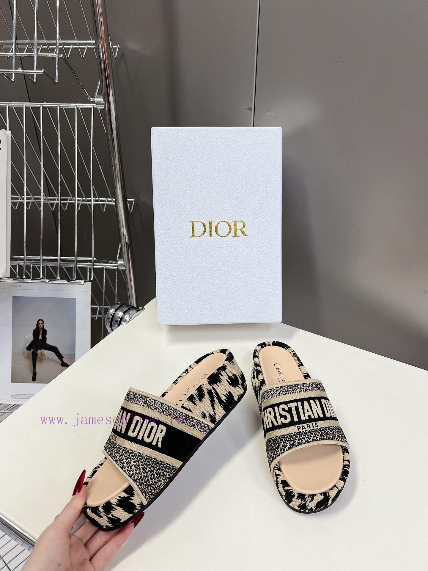 Top tierDior Classic Cotton 3D Stereoscopic Embroidery Printed Thick Bottom Cool Slippers Lo3nkhztm9 - Image 5