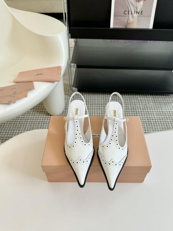 Miumiu 24 new shallow back empty sandalsComfortable and not monotonous, the material is softur1omgm5