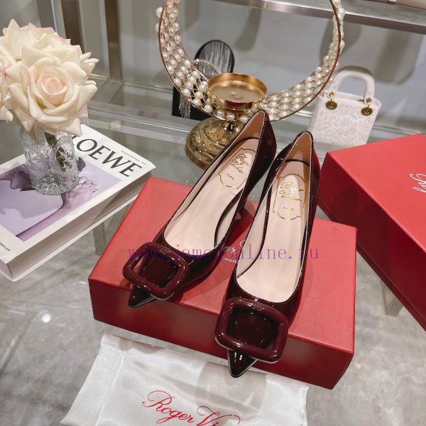 23Ss new RV baked paint square buckle single shoes high heels/low heelsInspired by the Belle0w9axida