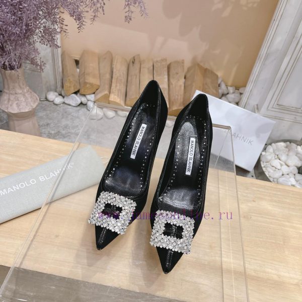 MANOLO BLAHNlK 2023 Autumn New Collectionᵀᴴᴱ ᴮᴱˢᵀ ᴵˢ ᶠᴼᴿ ᵞᴼᵁMB has always been a dream shoe k14x5g8g