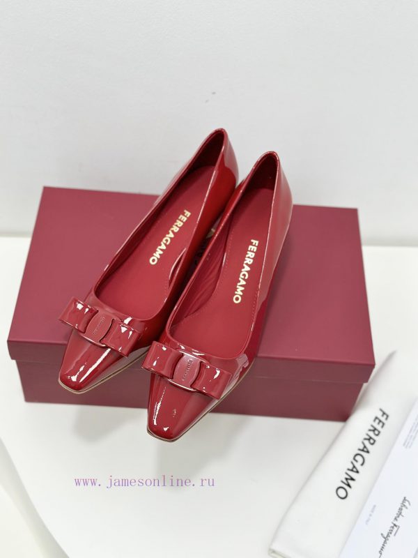 SF salvatore Ferraga * o Ferragamo's new vara patent leather bow small square toe single shomb20ntyy