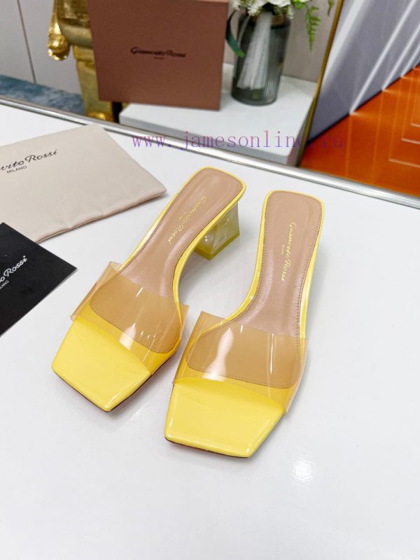 ???????? ?????Gian VitorossiGianvito rossi                         The brand's iconic contraeyo3bi5f