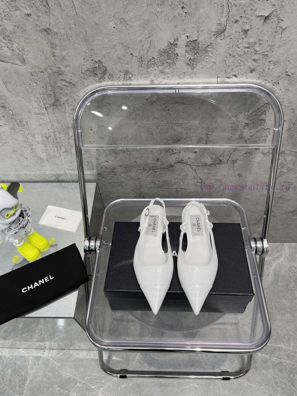σεξυ γυναικεια πεδιλα με χνουδι | 🫰Chanel's Early Spring Collection With Sharp Pointed Edges And A Tough Glossy Leather/mirrored gg9u01be | γυναικεια μποτακια αδιαβριχα γθα δυσολασθα στο.ποδι