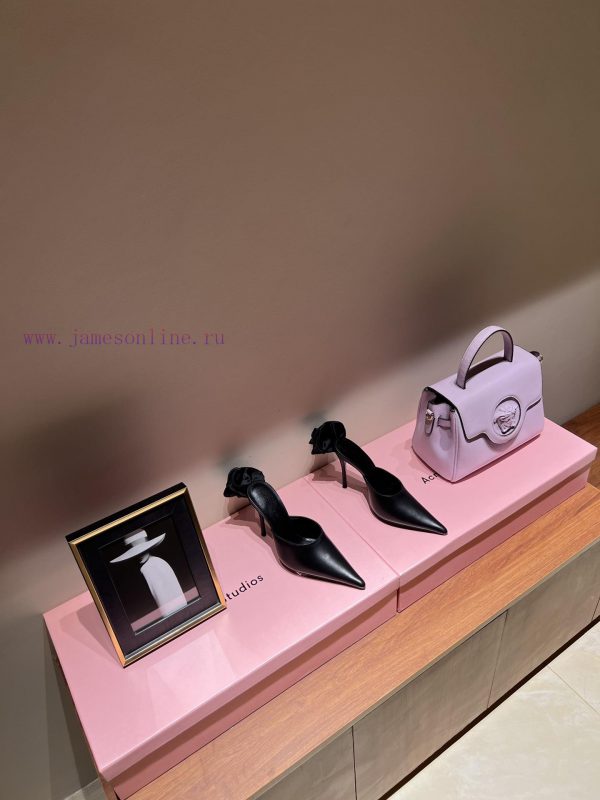 πέδιλα μεταφραση αγγλικα | The Most99% Unaware Of Magda ButrymCreate A Contemporary Perspective Of Romanticism Balancing L xss3kiwk | γυναικειες μποτες over the knee