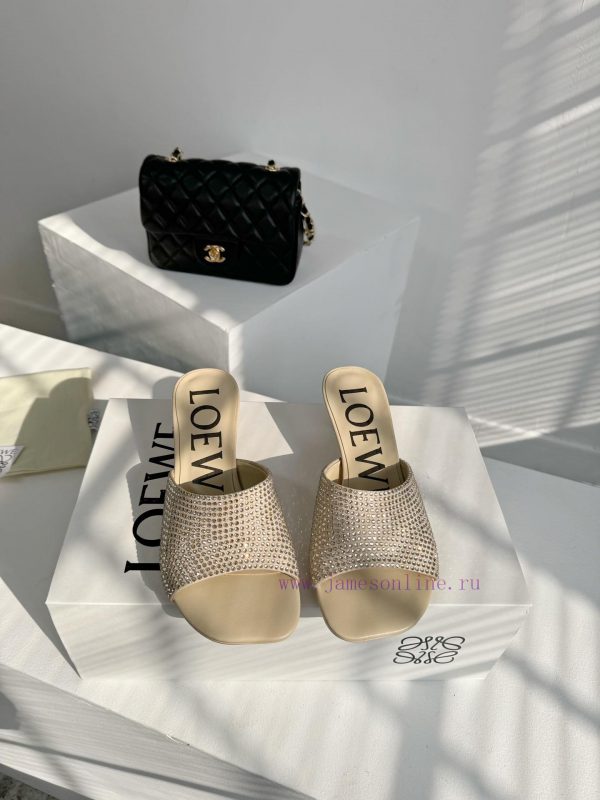 jumbo παντοφλες καλοκαιρινες | LOEWE Loewe2024/aw's Latest Runway Color Diamond Series Runway ShowImported Cashmere Rhinestone l9go4hlh | βερνικι παπουτσιων λευκο