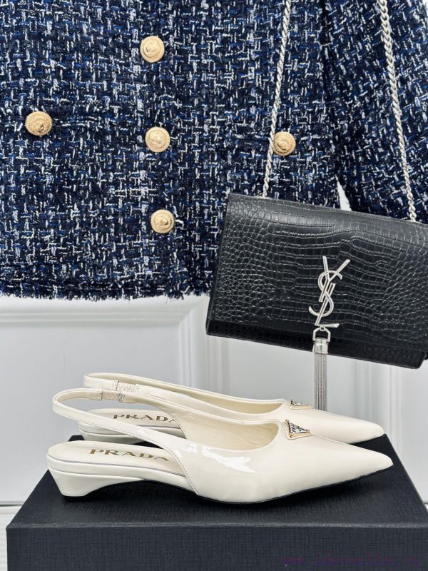 παντοφλεσ καλοκαιρινεσ γυναικειεσ | PRADA/PRADA Classic Spring/SummerTriangle Logo Sandals Single Shoe SeriesThe Simple Design Is P ad8xkhod | επωνυμα χειμερινα μποτακια σε χαμηλες τιμες