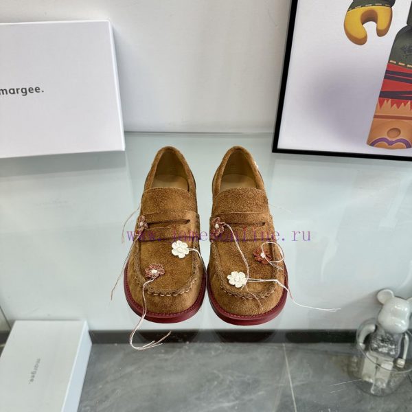 η παντοφλα σου βρωμαει αλλαξε τη | The Well Behaved French Niche Margee 2024s Retro Floral Handmade Loafers Have Super Well Matche nwpgq953 | ανδρικεσ γαλοτσεσ με γουνα
