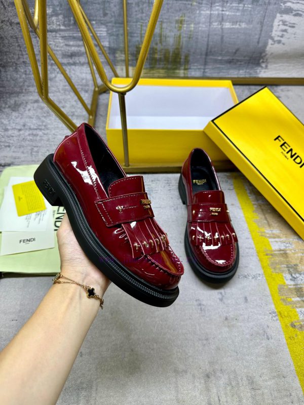 ειναι της μοδας τα sneakers με κρυφο τακουνι | FENDI Filo Academy Loafers With Accessories And Tassel Details Adorned With Metal Stitching And 657l3xm1 | παιδικα παπουτσια ando