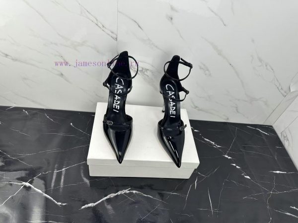 γοβεσ εκρου | CASADEI's Absolute Queen Aura Battle ShoesThe Bright Red Aura Is Too Strong Coupled With An Ele 1ajnw60k | παπουτσια γυναικεια oxford tamaris