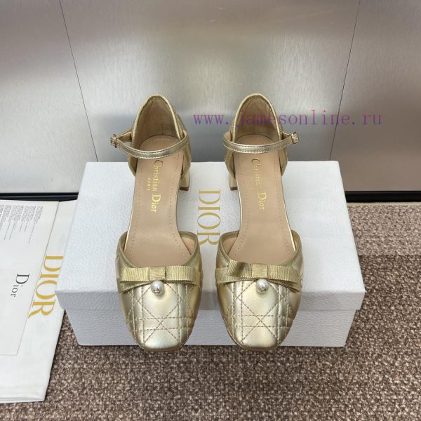 θγγ μποτακια | Dior 2024 Spring/Summer Haute Couture Collection New D-Ramour Iconic Electric Embroidered Vine wq5g4dd5 | σανδαλια με κορδονια και τακουνια