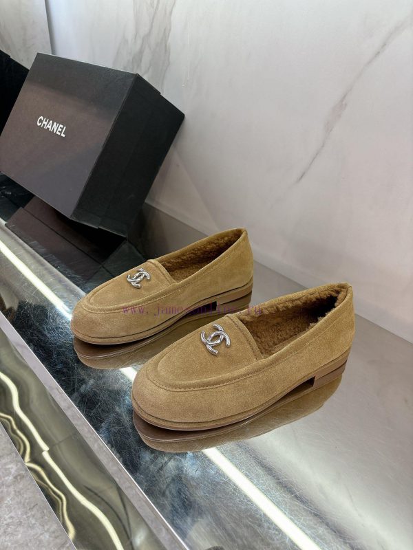 πλεκτα παντοφλακια με βελονες paodika | The New Chanel 24 Wool Loafers Are Furry Soft Sticky Warm And Fashionable Making Them Easy To H 681tyoyr | βαφη για αθλητικα παπουτσια