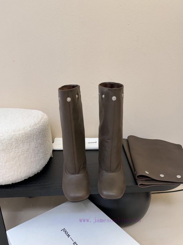 ασπρα δερματινα πεδιλα ψηλα | Paloma Wool New ProductsWearing Multiple Shoes With Neat Leather Stitching Rivets That Collide ogyazypz | bata παπούτσια γυναικεία