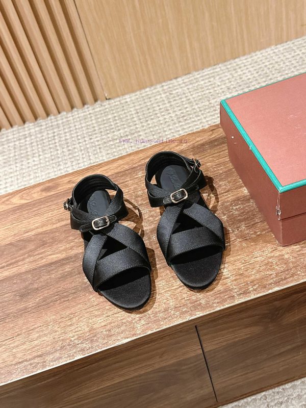 παντοφλες nike benassi | 𝐋𝐨𝐫𝐨𝐏𝐢𝐚𝐧𝐚 Nuoyoupian Ya's New Sandals Have A Minimalist Style And A Strong Sense Of Individuali xs3y2vlp | παπουτσια ψηλα χειμωνιατικα
