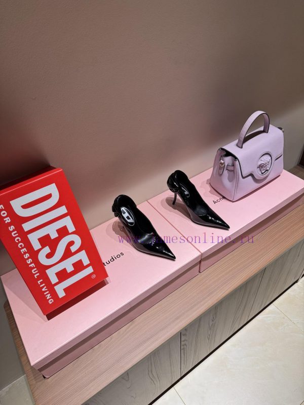 ζαρα μποτακια | New Diesel Metal Decorative Pointed High Heels For 2025F/W25 Sexiest Shoe Award Goes To DIESELA psrdfjlu | φρατελι πετριδη πεδιλα χαλκοσ