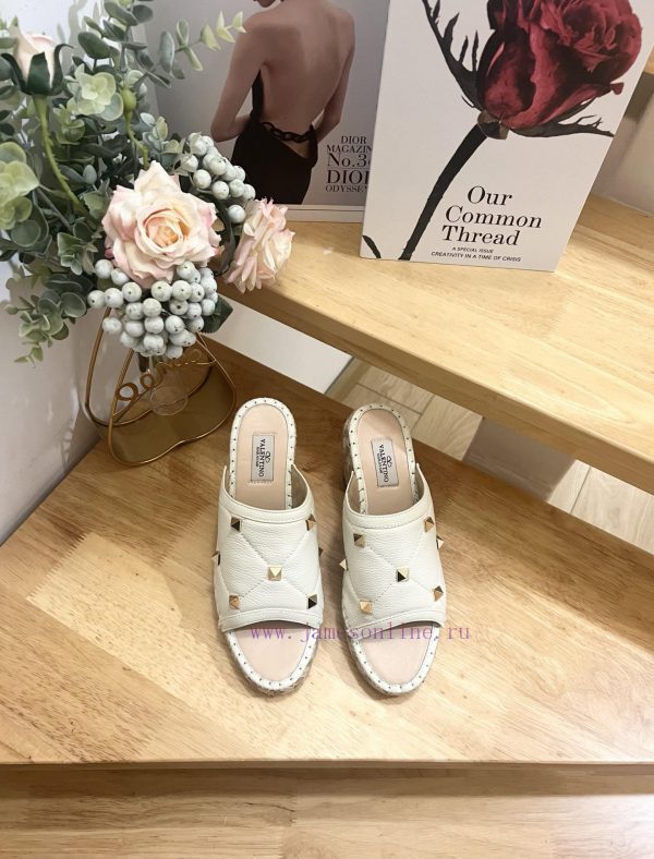 xti μπλε πεδιλο παιδικο | New ProductValentino Garavani Lychee Leather Slope Heel Sandals-Metal Effect Processing Rivet D d3z1k6zd | γαλοτσες με γουνινη επενδυση ανδρικες