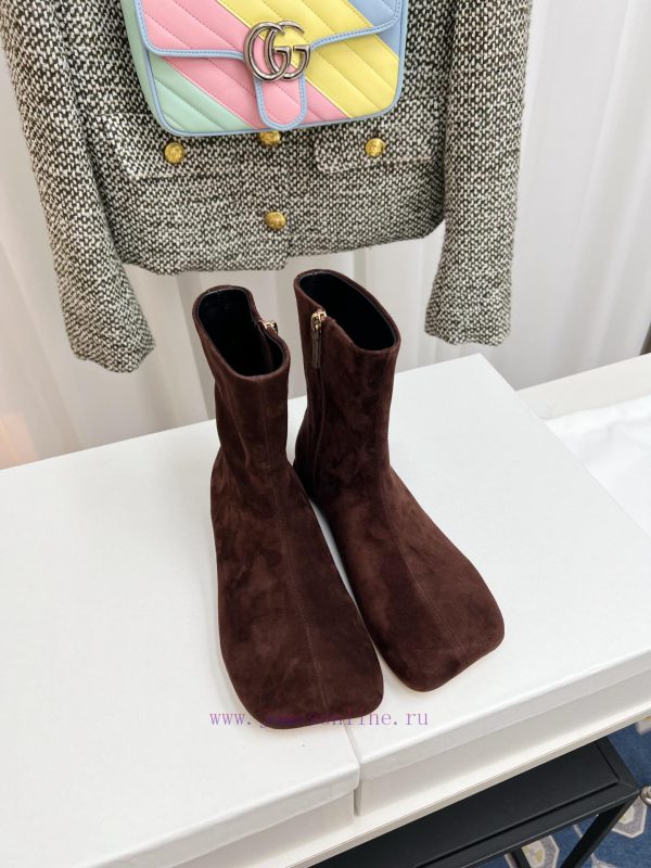 μαυρο πεδιλο μεσαιο τακουνι | The ROW Trendy Design Short Boots Will Be Released In The Autumn And Winter Of 2025. They Do No 7jw0vomr | βοζικισ μποτακια