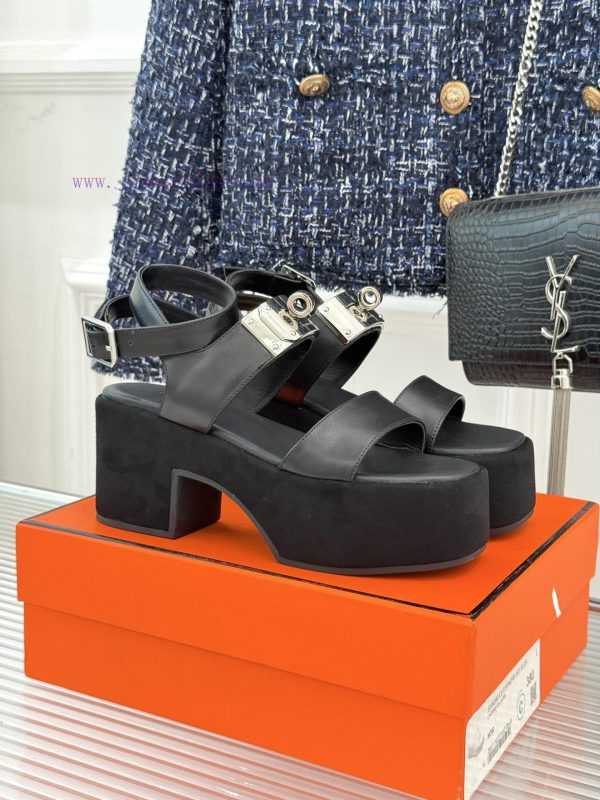 outfit με μποτακια ανδρικα | Herm è S/Herm è S 25WF New Kelly BuckleWaterproof Platform Thick Soled SandalsWhen Hermes' Clas 2b2f119x | πεδιλα ανδρικα θαλασσης