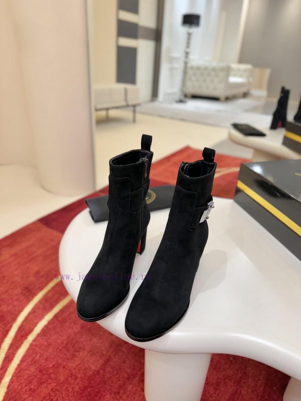 φαρμακειο παντοφλεσ | Generation Level * ️The Lock Booty Boots Are Decorated With Straps Adorned With Iconic Letter C itjihejs | leonarch μποτες