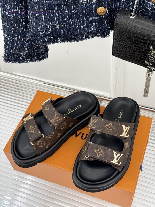 love shoes πεδιλα | Louis Vuitton Hits The Market With Explosive ProductsL * V Donkey Brand 25ss New Couple's Old F hobfhr42 | ποδοσφαιρικα παπουτσια heavenofbrands