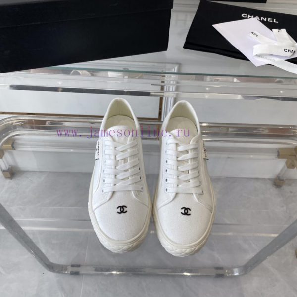 αποστολιδης πεδιλα | Chanel's New Casual Shoes Are Now Available For Sale. They Are Cute Retro And Show Off The Leg c505tby2 | κανελι μποτακι ανδρικο