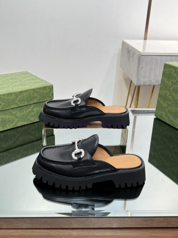 καλοκαιρινες.δερματινες γυναικειες παντοφλες | The Latest GUCCI Crystal Diamond Horseneck Buckle With Thick Sole And Le Fu Single Shoes In Ear hfhd5lcp | ανδρικό παπούτσι μποτακι casual