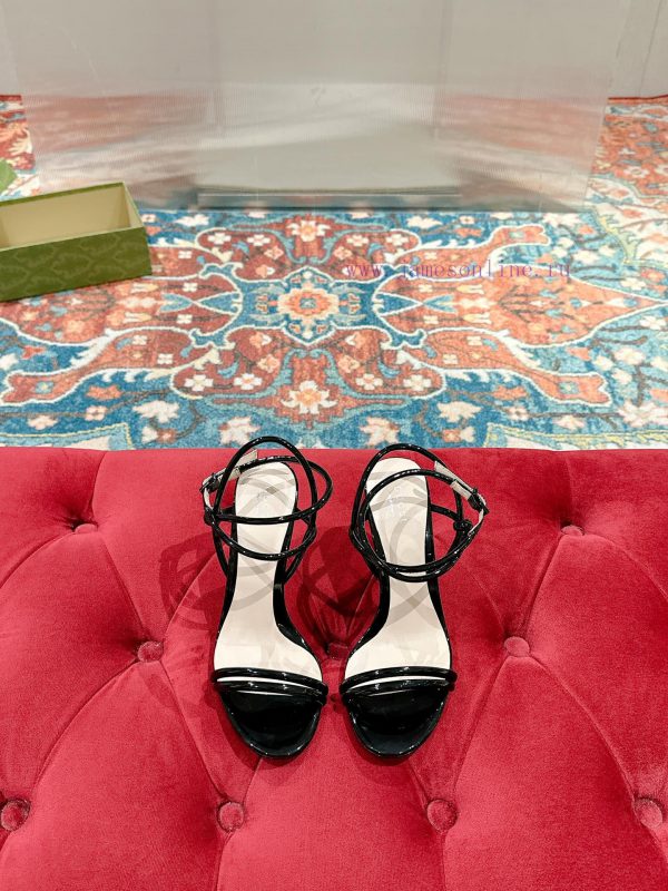 ασημι πεδιλα μς χαμηλο τακουνι | GUCCi High-heeled Sandals Series Every Detail Has Been Carefully Polished. This Sandal Is Made 6p9thqyr | μποτακια casual με κρυφο τακουνι