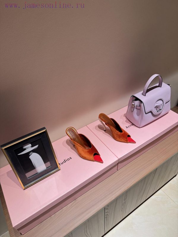 γυναικεια πεδιλα νουμερο 42 | The Design Master Forgotten By The PublicElsa Schiaparelli Elsa SchiaparelliChanel's Lifelong R 4tobib4h | εφηβικά μποτακια