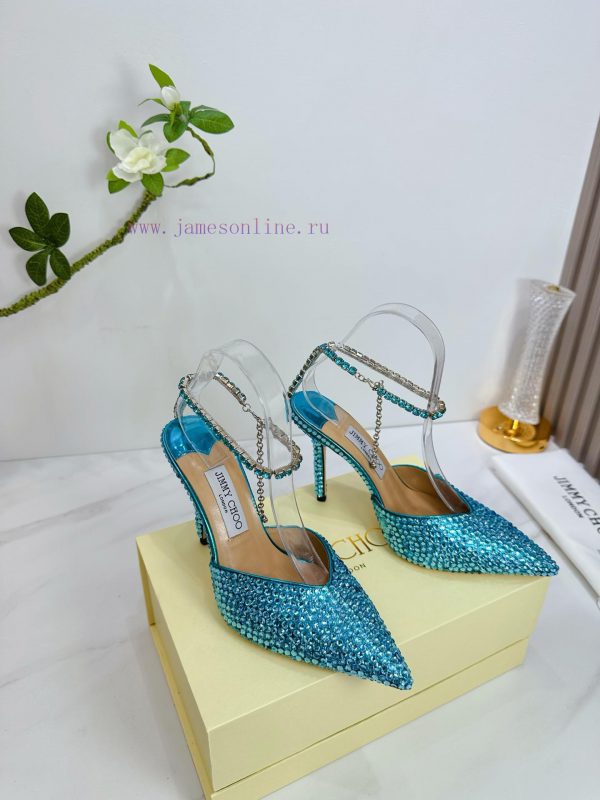 σε αλλο επιπεδο ειμαι σε τακουνια ψηλα | Jimmy CHOO (Jimmy Zhou)It Is A Very Comprehensive And Prestigious Fashion Lifestyle Brand Featu vsmh0ao0 | βελουδινα μποτακια famous