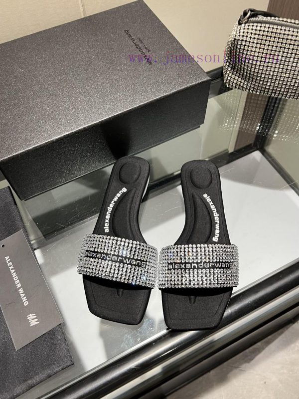 ανδρικα μποτακια χακι με γουνα | Alexander Wang's New Alexander Wang High-heeled Shoes Are A Luxury Item For Women. Alexander Wa 0ob15qfv | γαλοτσες αιγαλεω