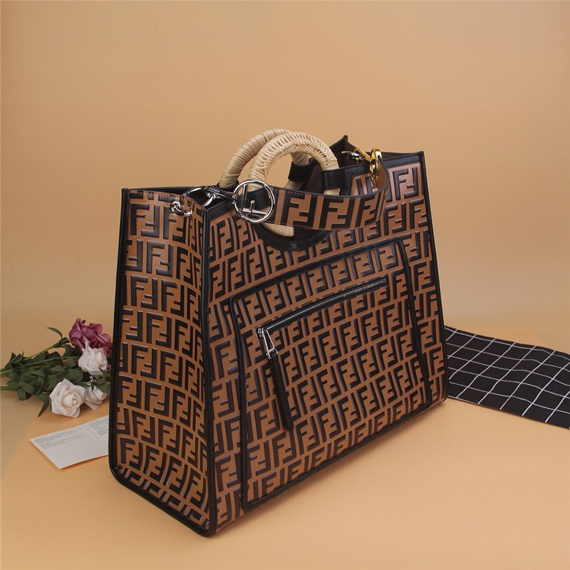 fendi runaway shopping bag brown - Image 3