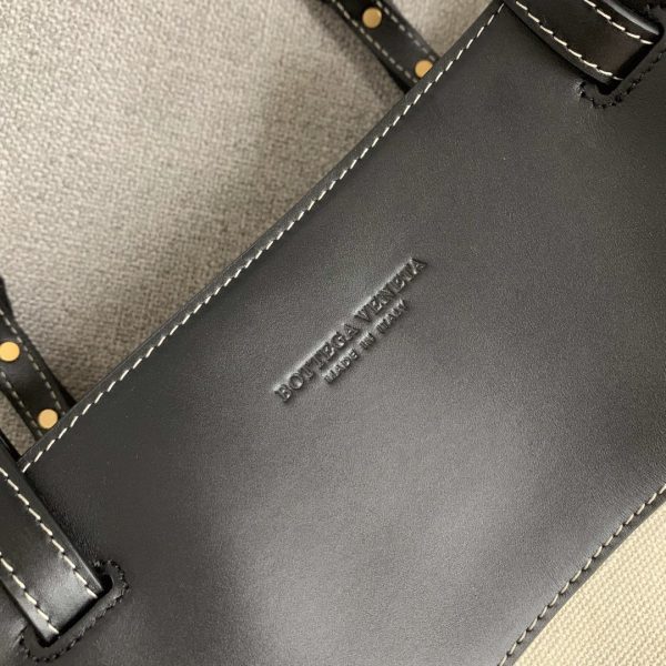Bottega Veneta Quad Leather-trimmed Canvas Tote Bag In Black White - Image 4