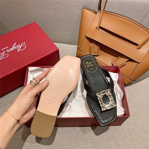 Roger vivier Viv’ Sellier patent leather sandals - Image 9
