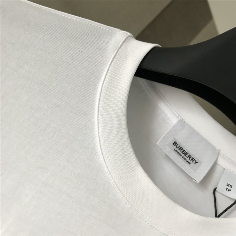 Burberry t shirt greece discount