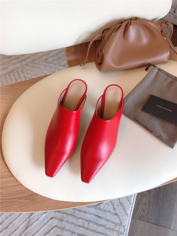 Bottega Veneta block heel sandals red - Image 5