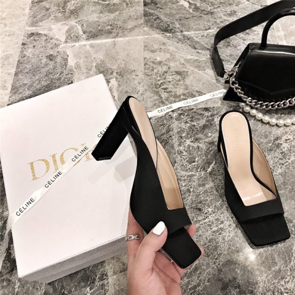 wandler Isa leather sandals black