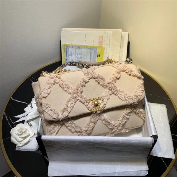 chanel 19 bag