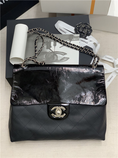 Chanel Vintage Shopping Bag