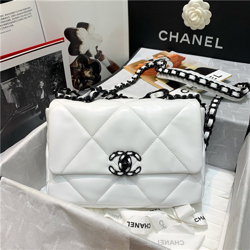 chanel 19 flap bag white