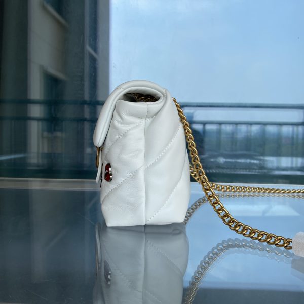 PINKO2022 spring and summer new bag badge decoration sheepskin PUFF bird bag swallow bag 1P22NAY7X7 White - Image 5