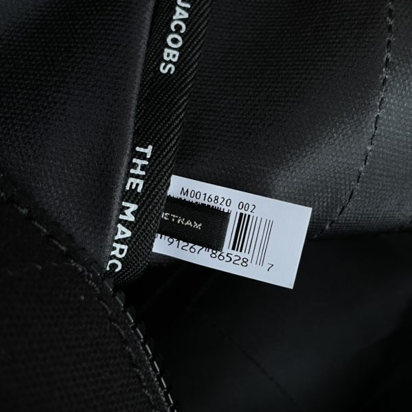 Marc Jacobs Tote Bag New Style With Long Shoulder Strap Detachable Adjustable Fashion Simple Dust Bag - Image 9