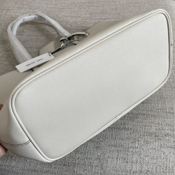 Marc Jacobs Vegetable Basket Saffiano Leather Handheld Shoulder Bag Dust Bag - Image 3