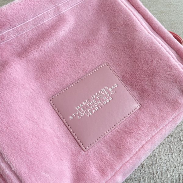 Marc Jacobs Tote Bag Autumn And Winter New Towel Bag Feels Soft And Comfortable With Long Shoulder Strap Detachable Adjustable Dust Bag White - Image 5