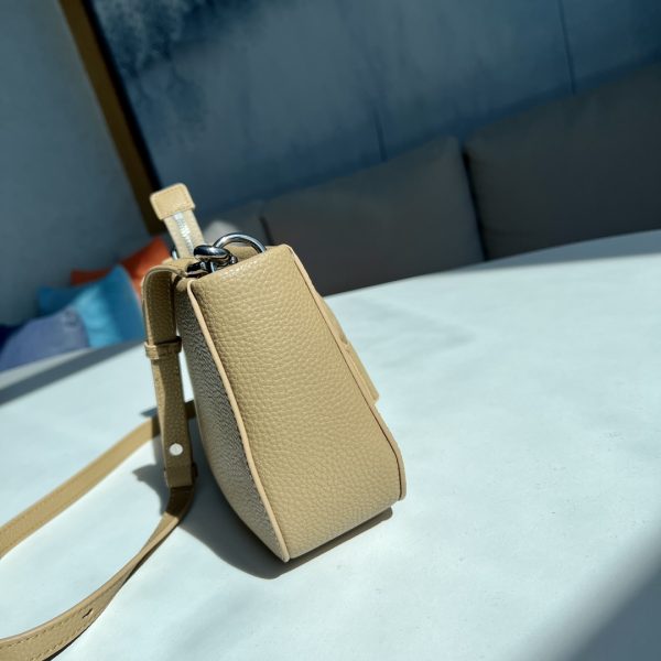 Marc Jacobs New Pure Original Half-Circle Messenger Bag Leather Shoulder Strap Adjustable Dust Bag C - Image 4