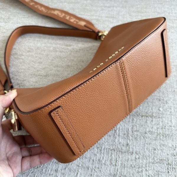 Marc Jacobs Underarm Bag New Lychee Pattern Top Layer Cowhide Single Shoulder Messenger Shoulder Strap Detachable Adjustable Length Dust Bag Brown - Image 3