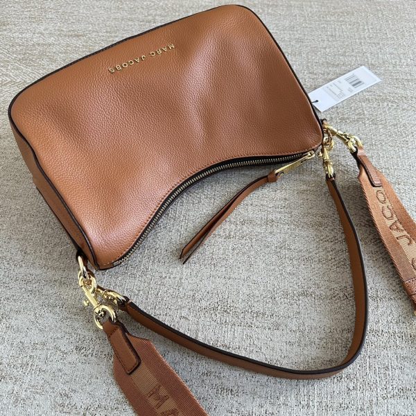Marc Jacobs Underarm Bag New Lychee Pattern Top Layer Cowhide Single Shoulder Messenger Shoulder Strap Detachable Adjustable Length Dust Bag Brown - Image 6