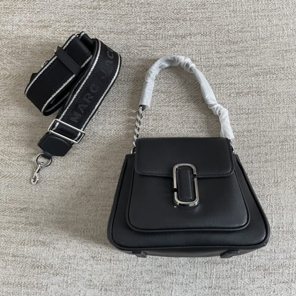 The Latest Glossy Calfskin Cross-Body Bag With Mj Shoulder Strap Is Detachable And Adjustable In Length And Dust Bag Black
