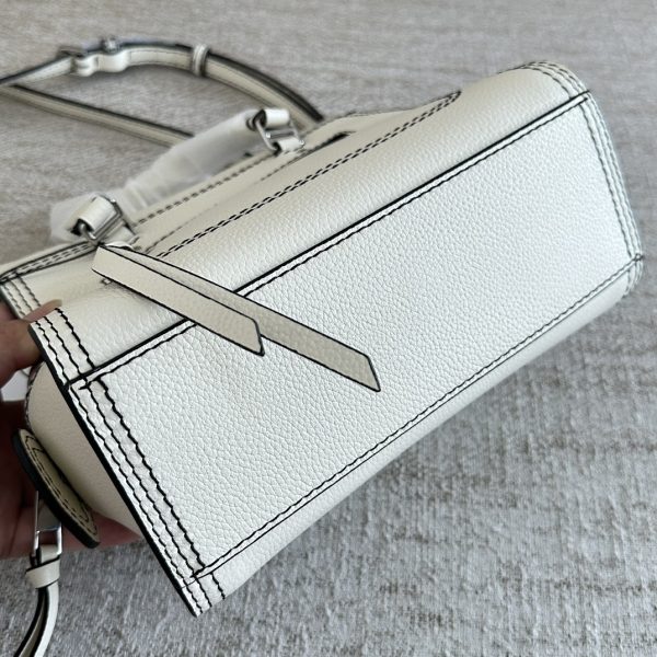 Marc Jacobs Tote Cross-Body Bag Pebbled Top Cowhide Leather Ultra-Soft And Delicate Dust Bag White - Image 4