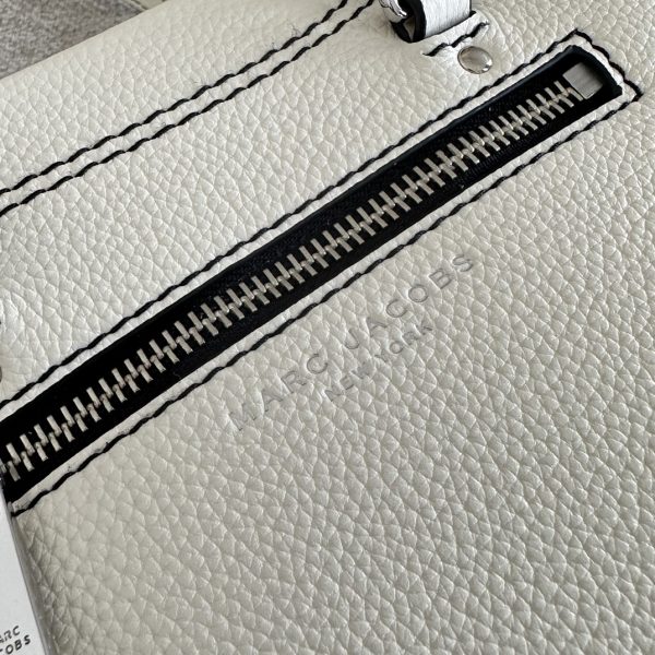 Marc Jacobs Tote Cross-Body Bag Pebbled Top Cowhide Leather Ultra-Soft And Delicate Dust Bag White - Image 5