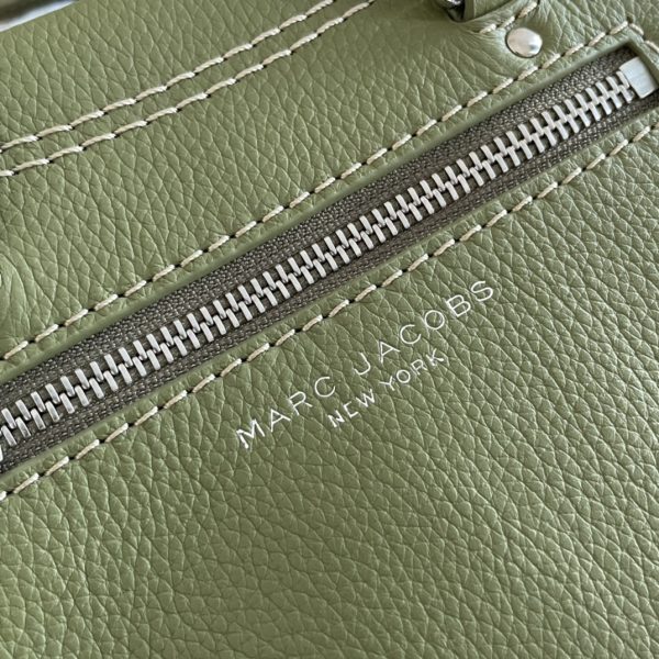 Marc Jacobs Tote Cross-Body Bag Pebbled Top Cowhide Leather Ultra-Soft And Delicate Dust Bag Green - Image 4